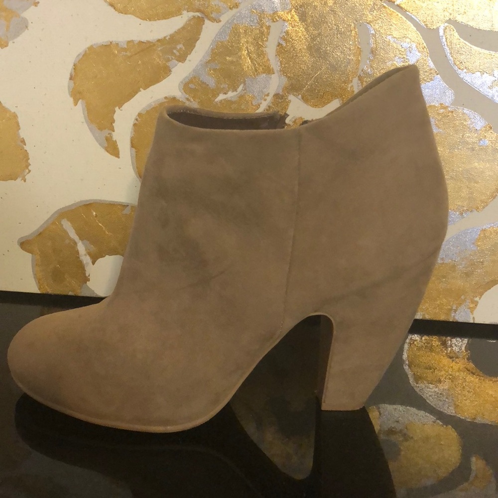 Suede booties - Picture 2 of 5